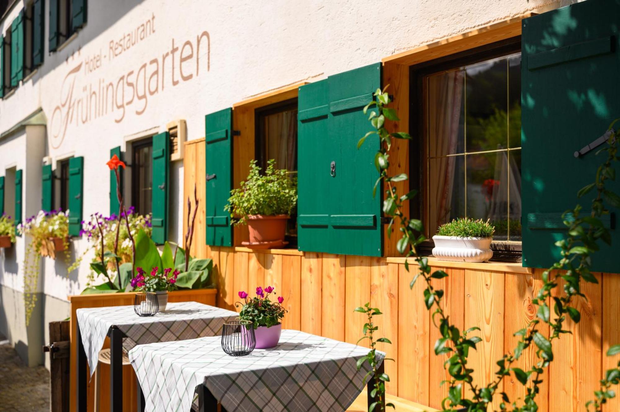 Hotel Restaurant Fruehlingsgarten 3*